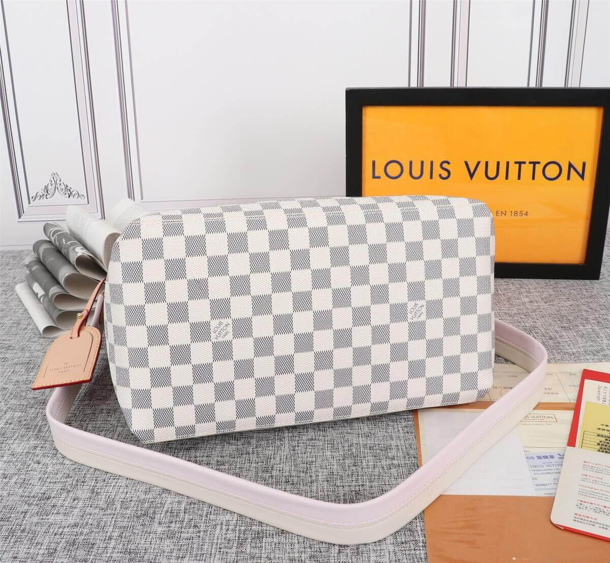 Louis Vuitton Damier Azur Beaubourg Hobo MM N40343