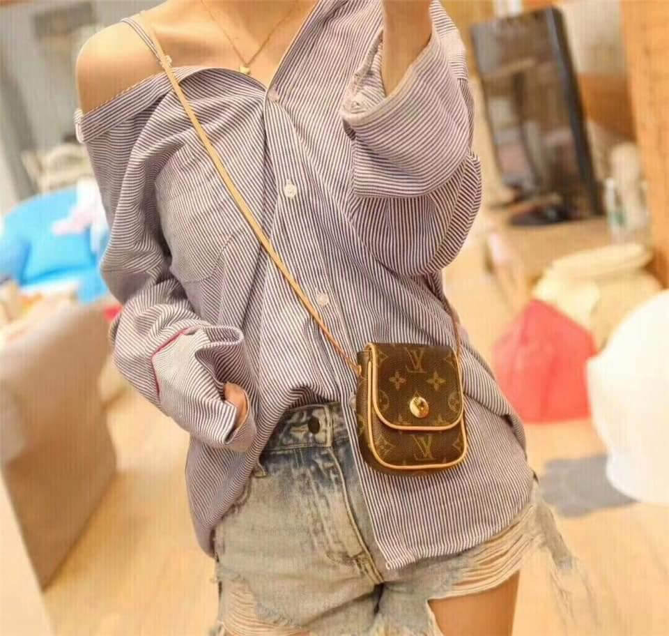 Louis Vuitton Pochette Cancun Pouch M60018