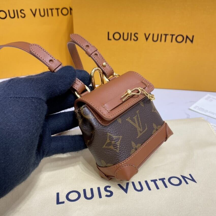 Louis Vuitton Monogram Mini Steamer Pouch M00340