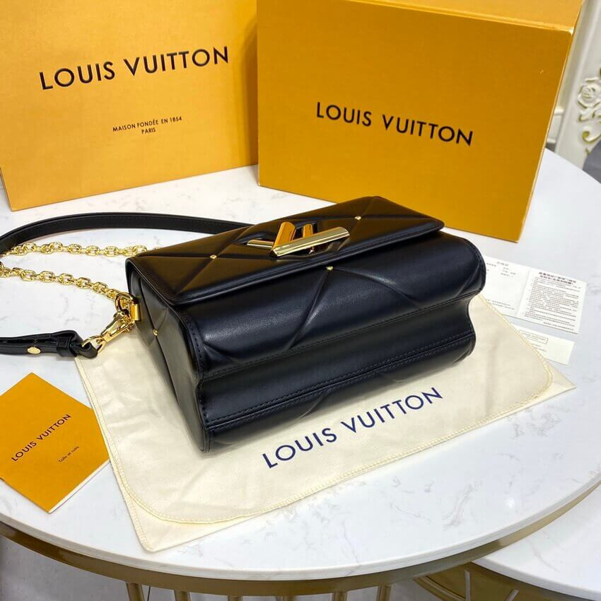 Louis Vuitton Sheepskin Leather Twist MM M59029 Black