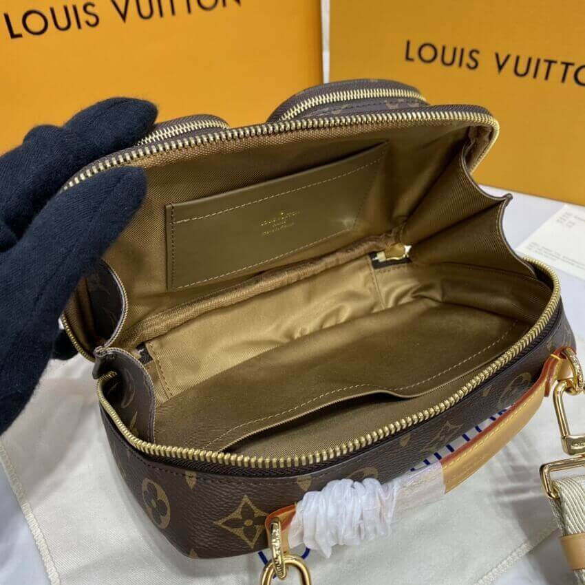 Louis Vuitton Utility Crossbody M80446