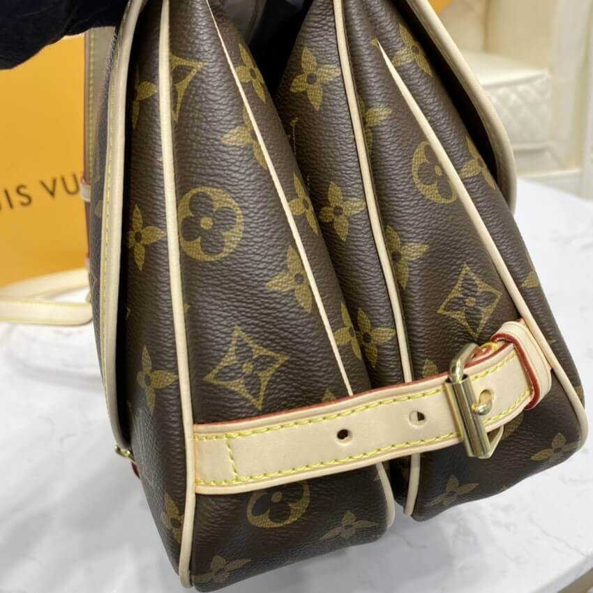 Louis Vuitton Monogram Canvas Saumur MM M40710