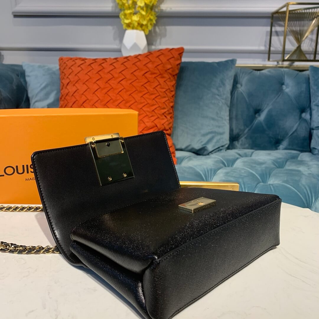 Louis Vuitton Pochette LV Thelma M55650