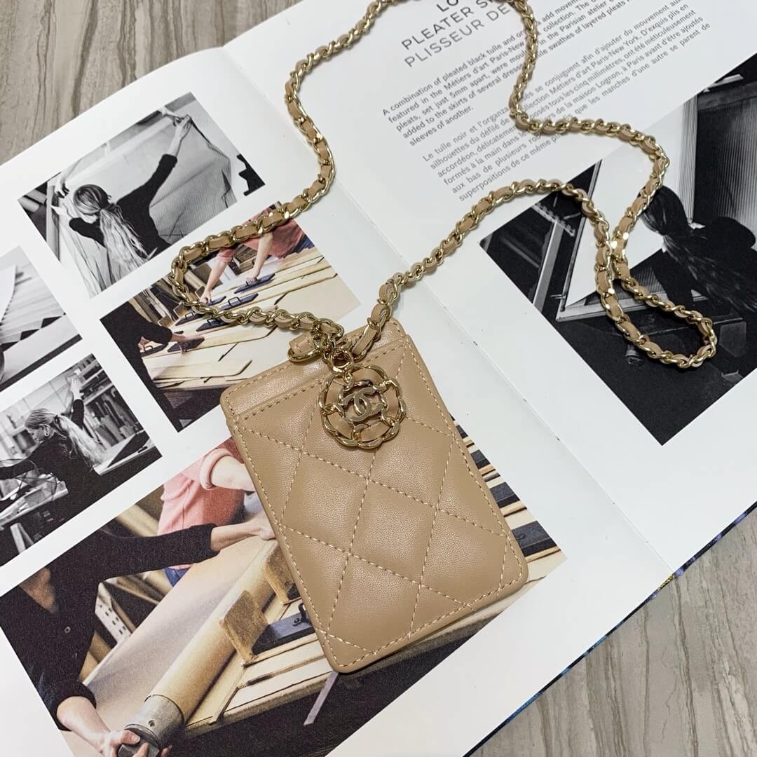 Chanel 19 In The Fall Of The New Camellias Work The Cards The Card Pack 86068