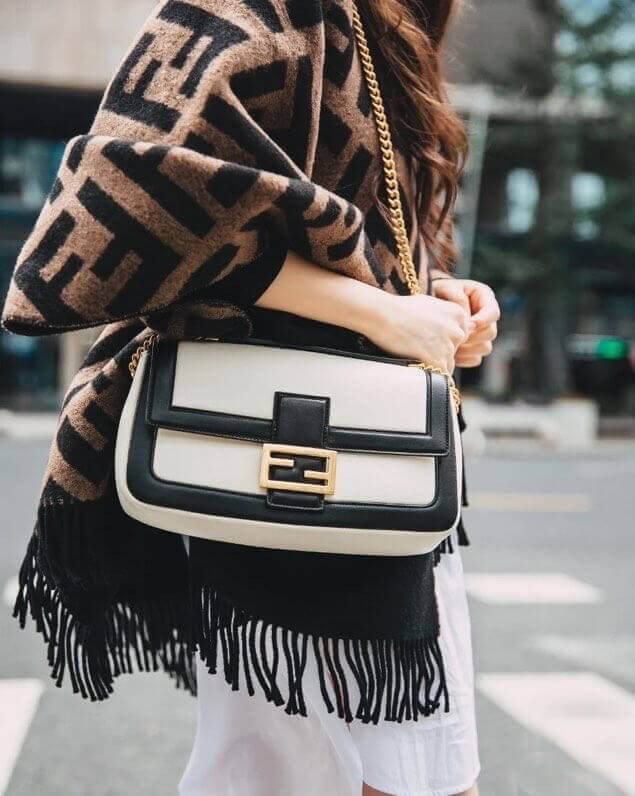 Fendi Baguette Chain Bag In Nappa Leather 8BR783