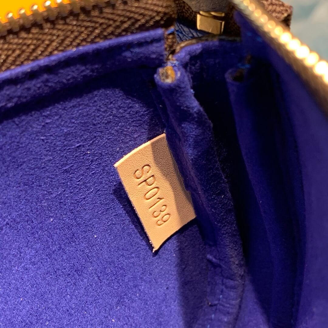 Louis Vuitton Venice Mini Pochette Accessoires M68489