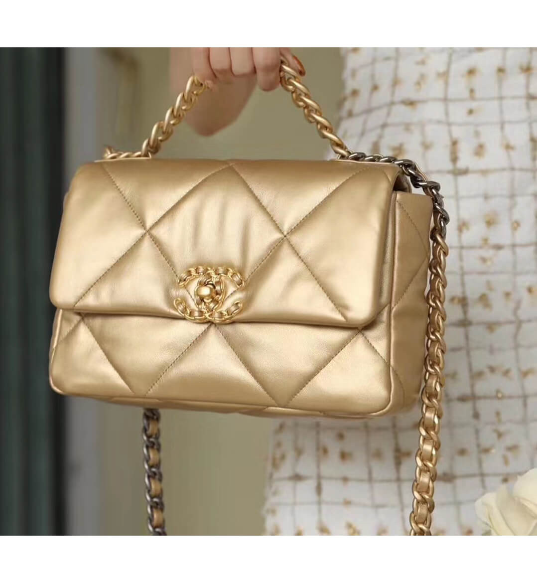 Chanel 19 Flap Bag AS1160 Gold