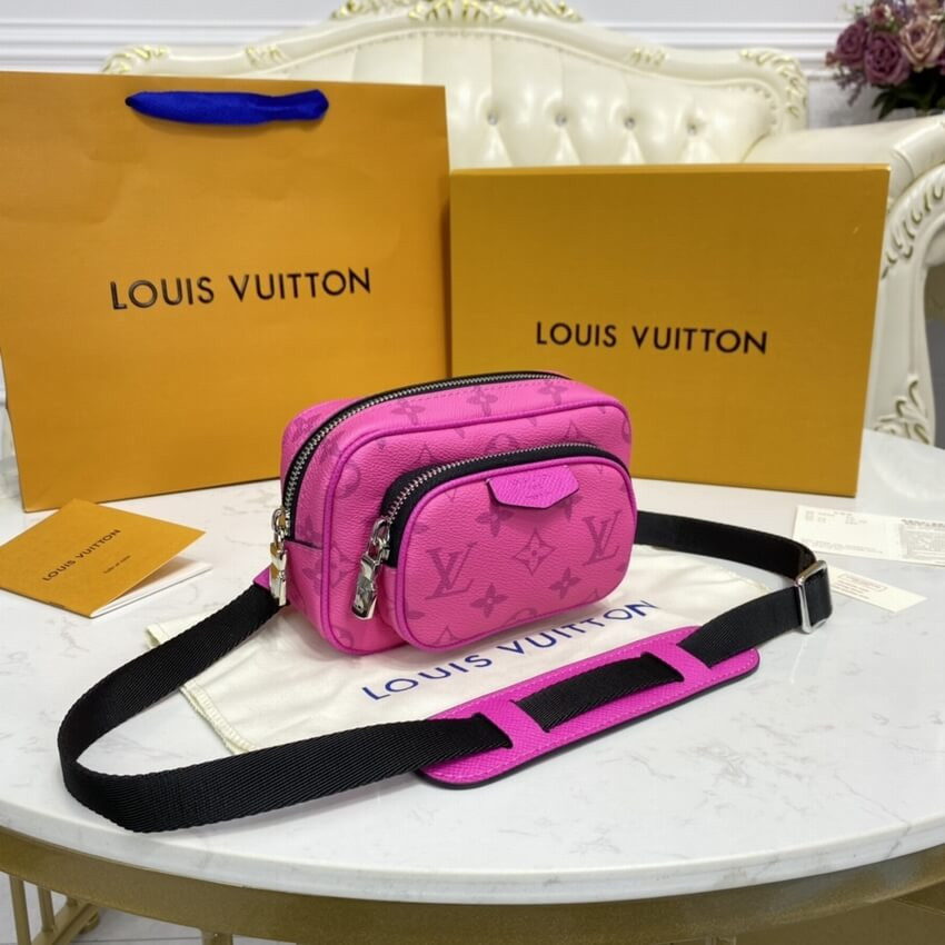 Louis Vuitton Outdoor Pouch Rosy M30781