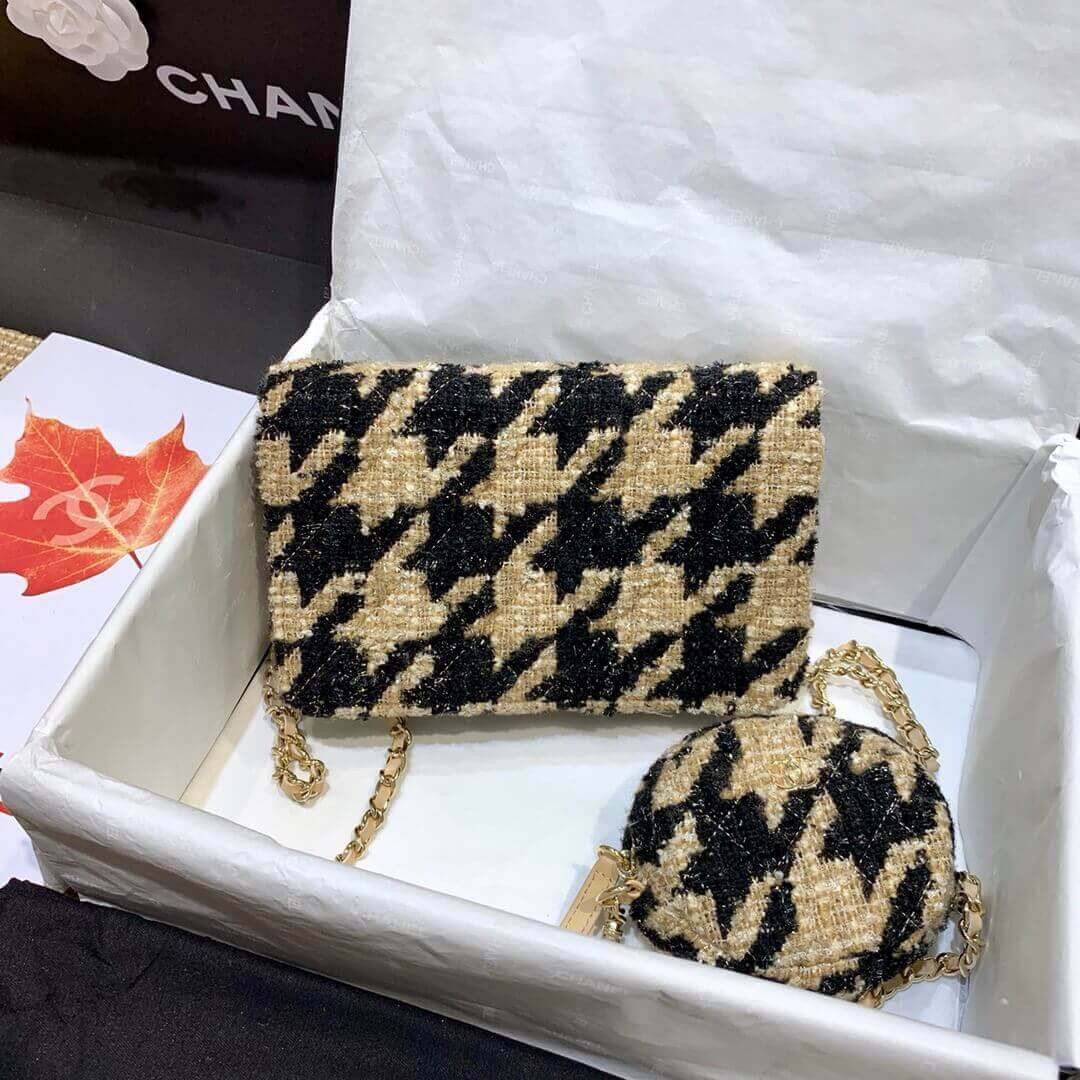 Chanel 19 Tweed Woc With Coin Purse AP0985