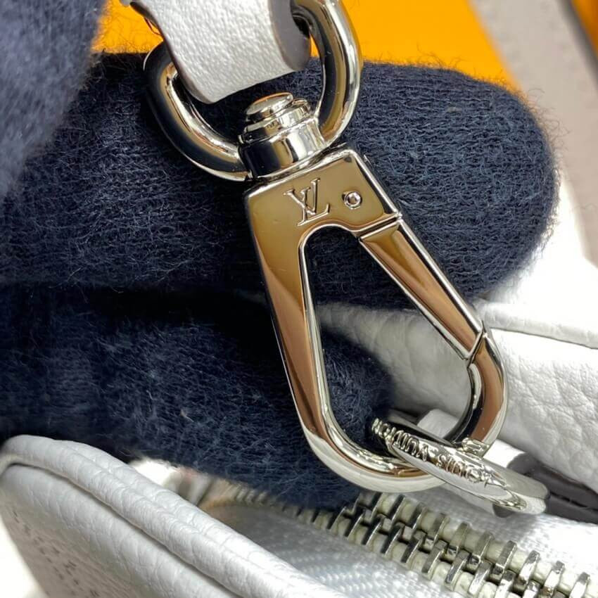 Louis Vuitton Scala Mini Pouch Mahina Leather M80497