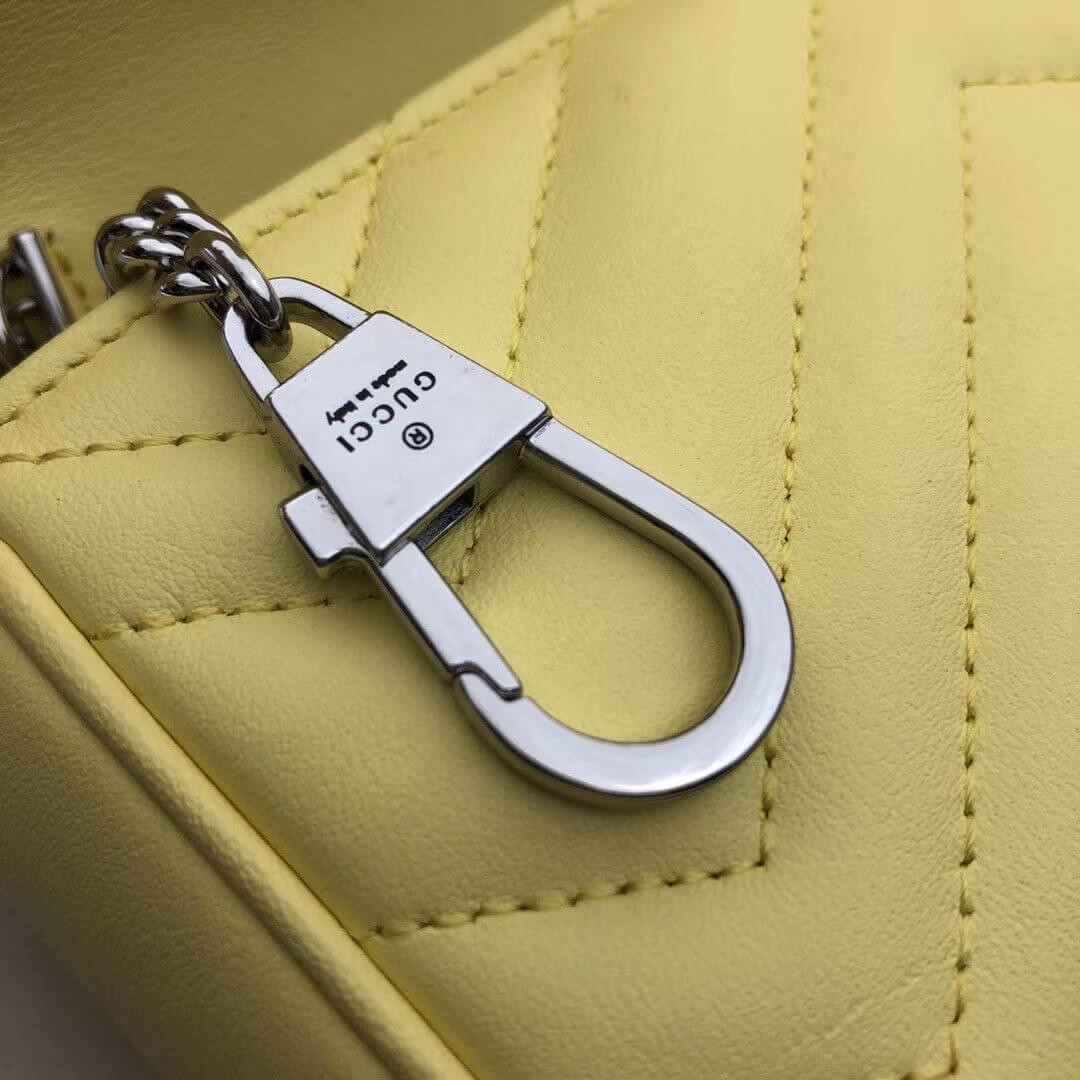 Gucci GG Marmont Matelassé Super Mini Bag 476433