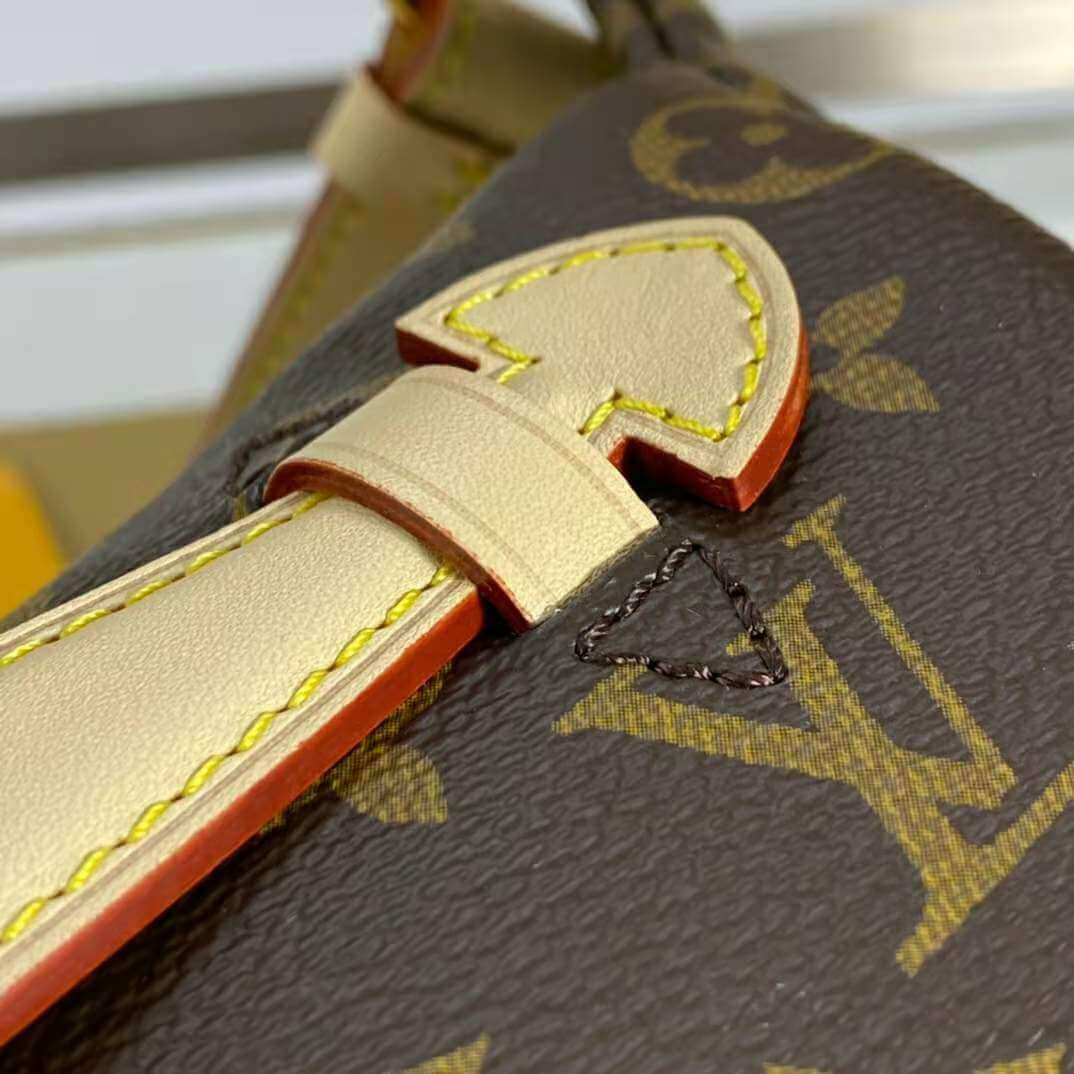 Louis Vuitton Monogram Canvas Bumbag M43644