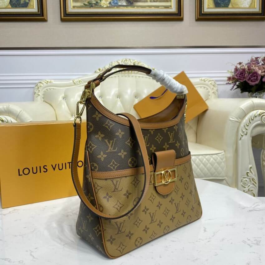 Louis Vuitton Hobo Dauphine MM M45195