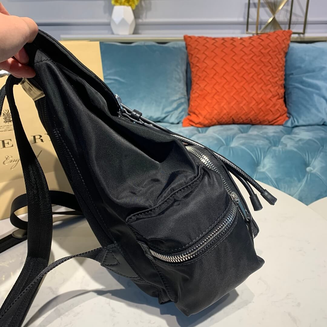 Burberry The Medium Rucksack in Logo Print Nylon 80116171