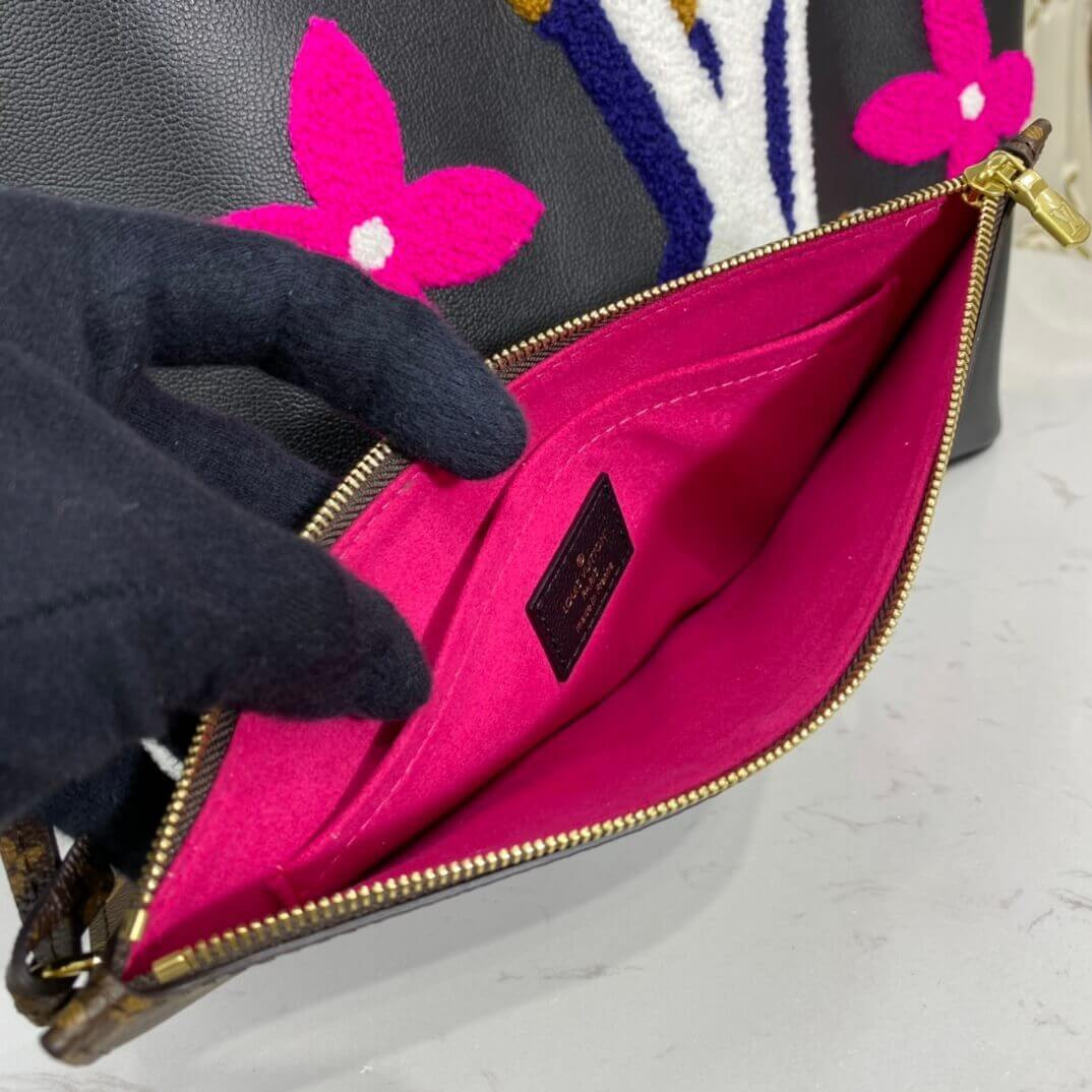 Louis Vuitton Neverfull MM M56960 In Leather and Shearling