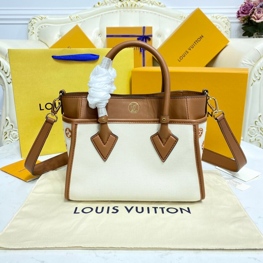 Louis Vuitton On My Side PM M59905