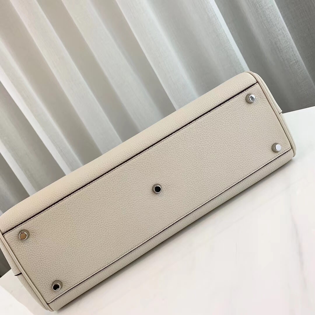 Gucci Zumi Grainy Leather Medium Top Handle Bag 564714