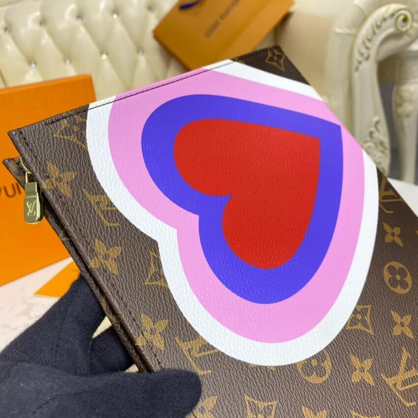 Louis Vuitton Game On Toiletry Pouch 26 M80282