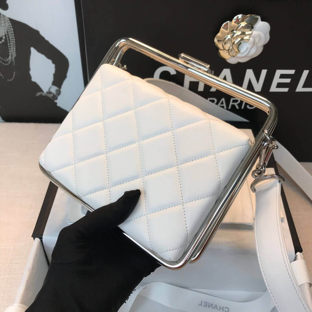 Chanel Lambskin Clutch AS1732
