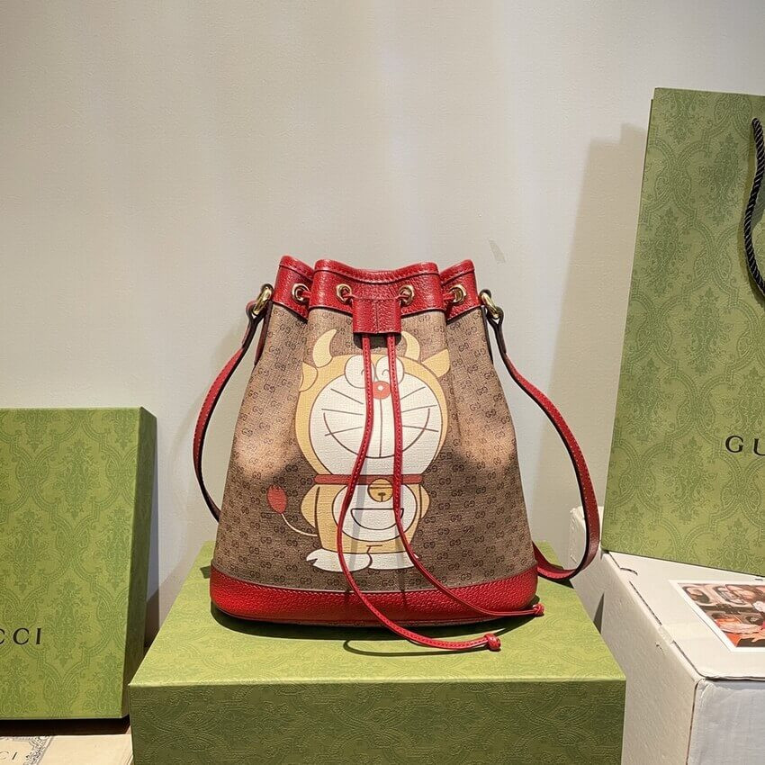 Doraemon x Gucci Small Bucket Bag 655597