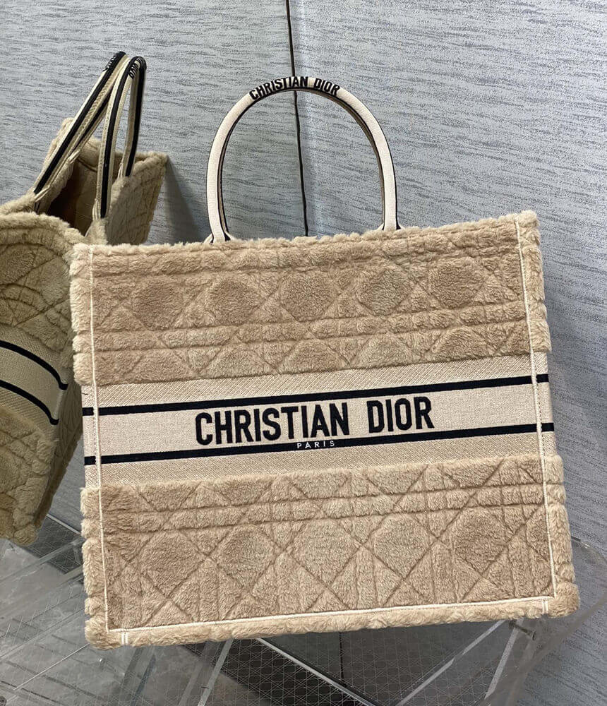 Christian Dior Large Book Tote Beige Cannage Shearling M1286