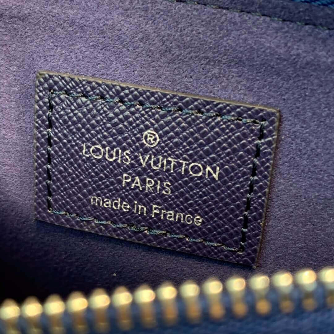 Louis Vuitton LV Escale Pochette Double Zip M69124