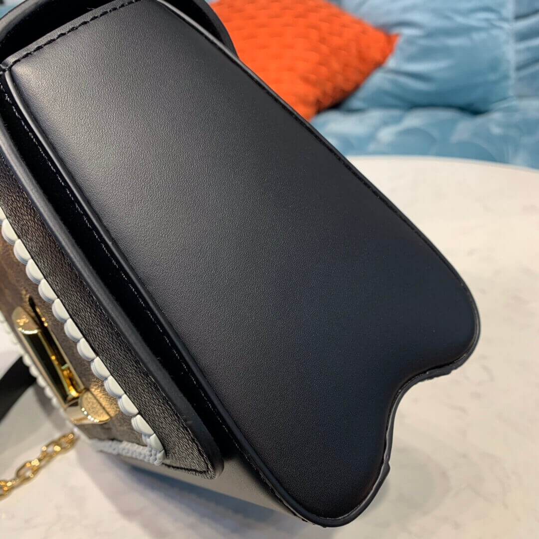 Louis Vuitton Twist MM M44837