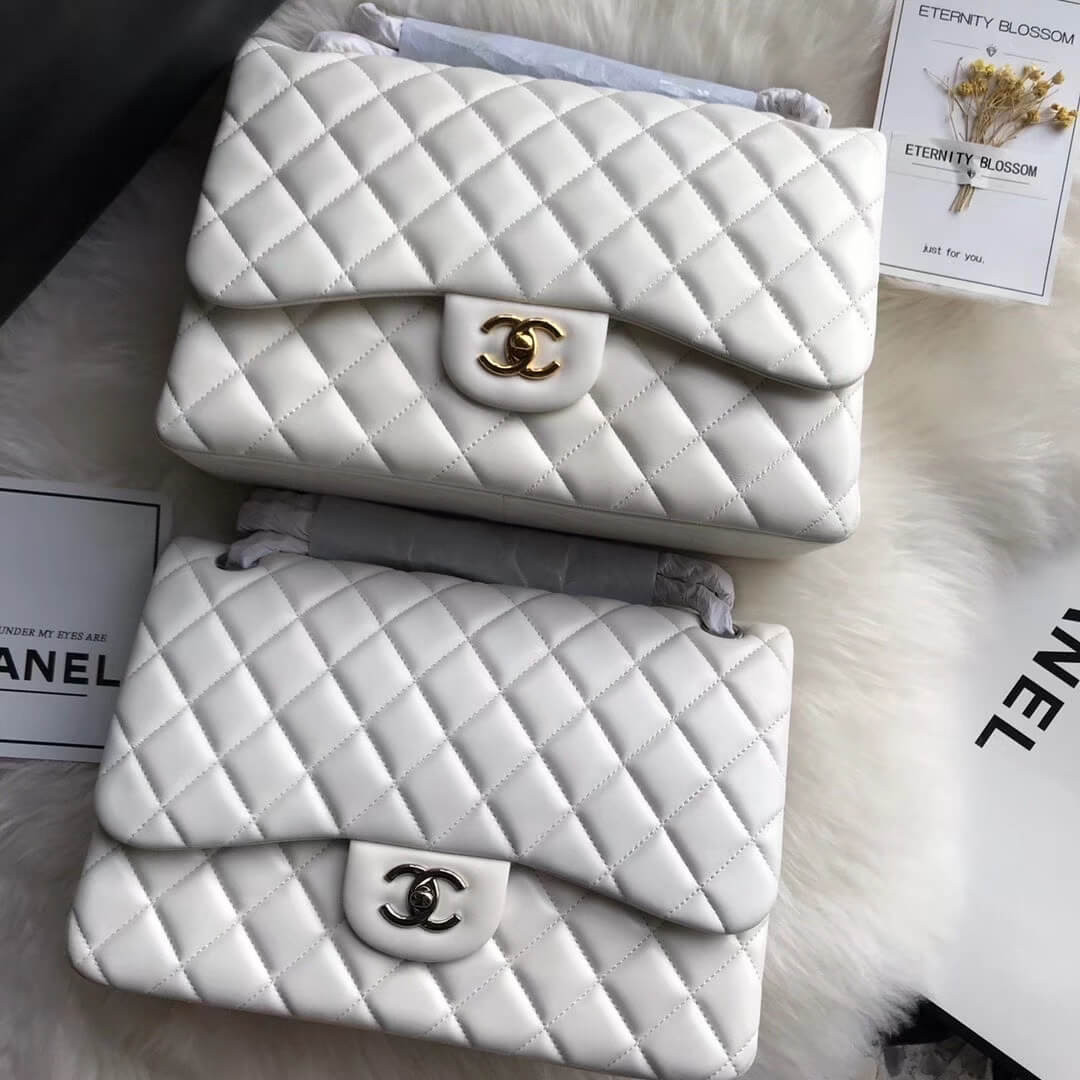 Chanel Lambskin 30cm Classic Flap Bag A1113