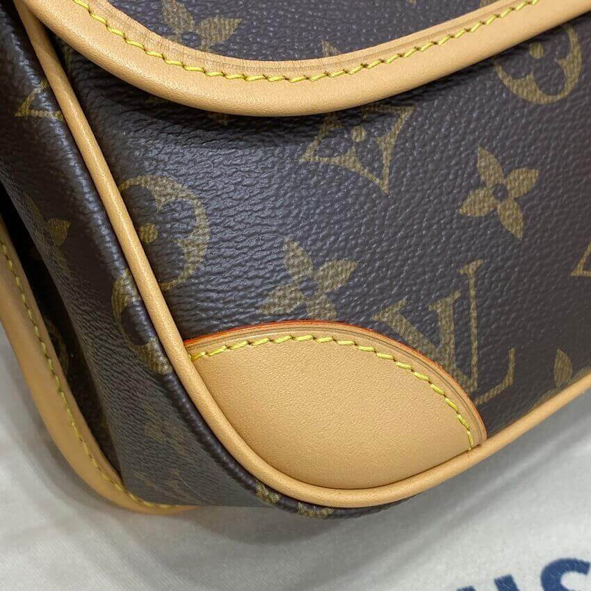 Louis Vuitton Monogram Canvas Diane Bag M45985