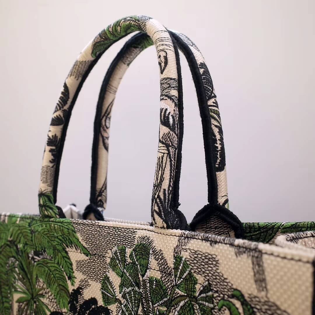 Christian Dior Book Tote Bag In Embroidered Canvas M1286