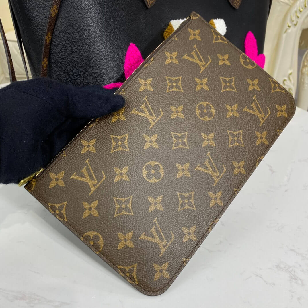 Louis Vuitton Neverfull MM M56960 In Leather and Shearling