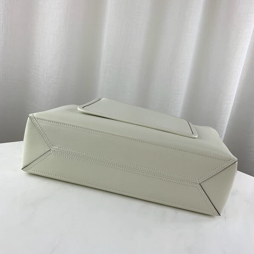 Gucci Medium Tote with Double G 649577