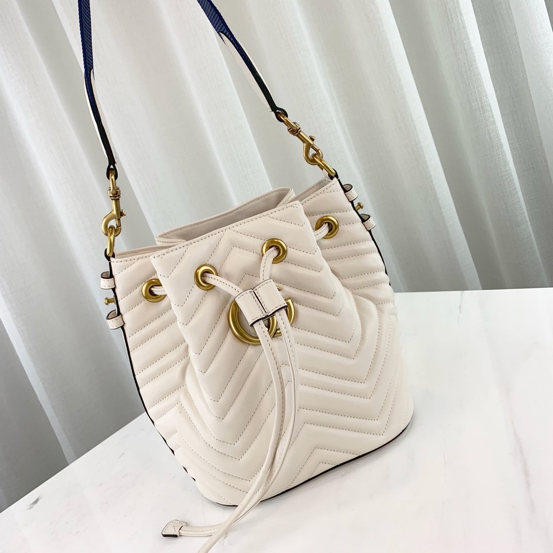 Gucci GG Marmont Quilted Leather Bucket Bag 476674