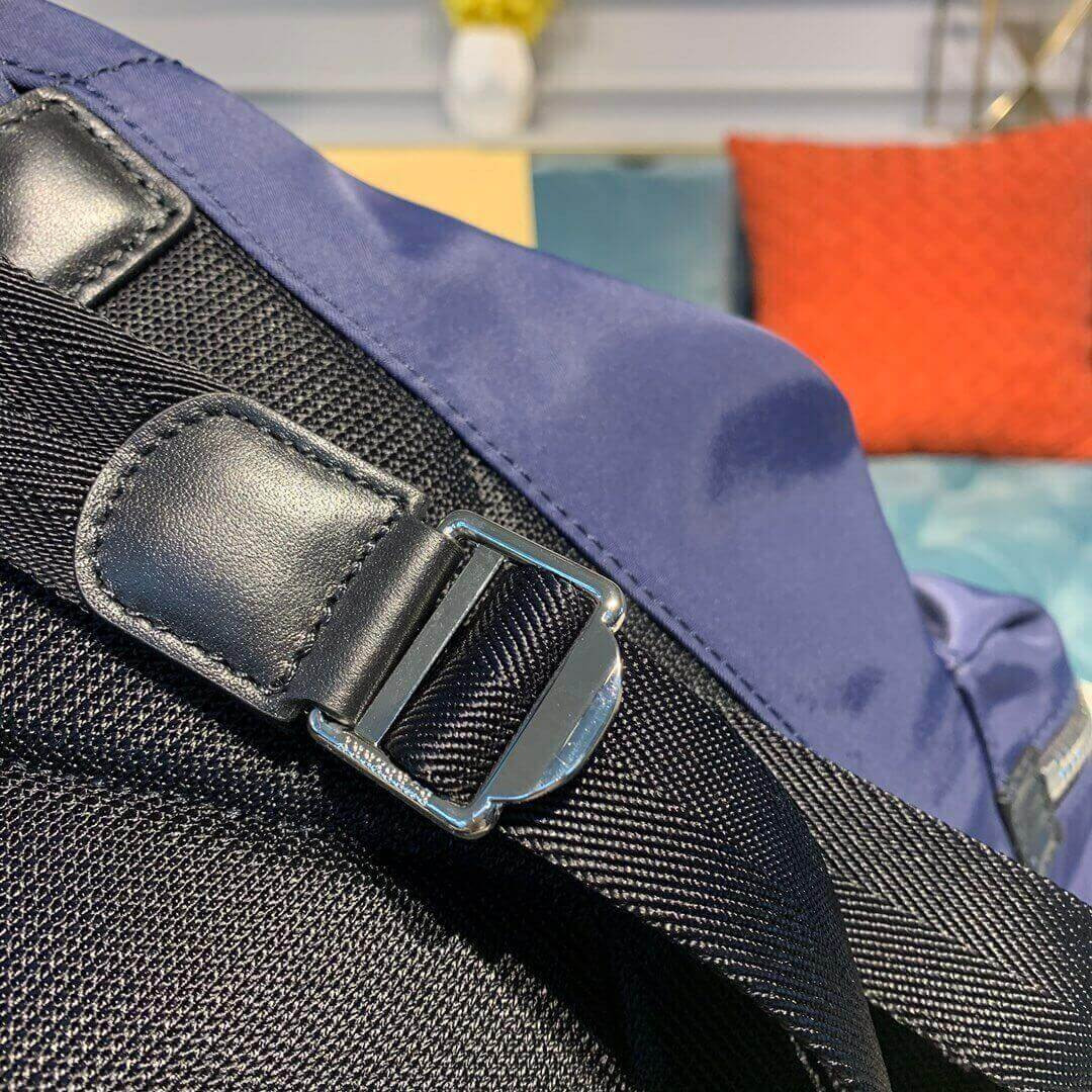 Burberry The Medium Rucksack in Logo Print Nylon 80116191