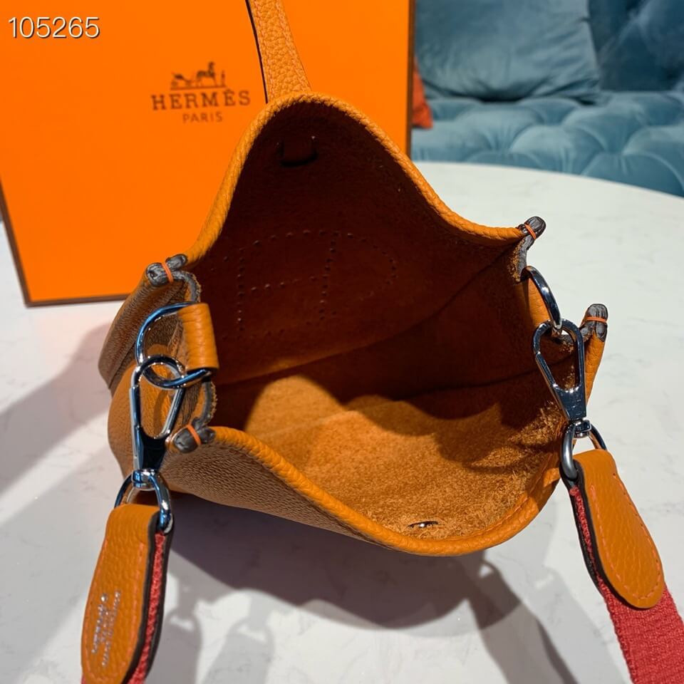 Hermes Evelyne III TPM Bag 20cm in Taurillon Clemence