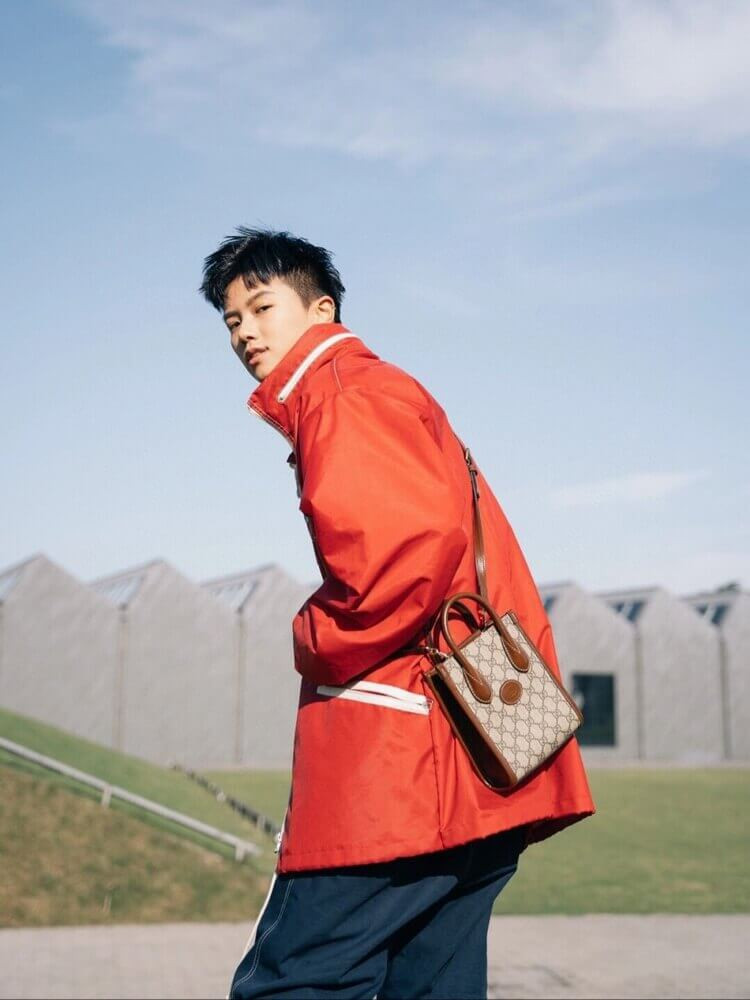 Gucci Mini Tote Bag with Interlocking G in GG Supreme 671623