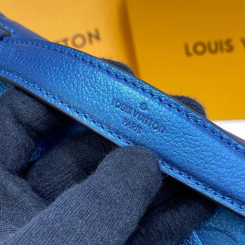 Louis Vuitton Pochette Metis M59211 Navy Nacre