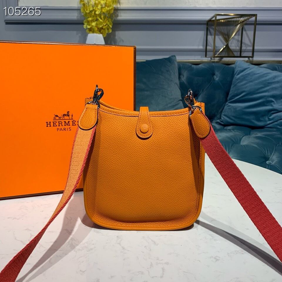 Hermes Evelyne III TPM Bag 20cm in Taurillon Clemence