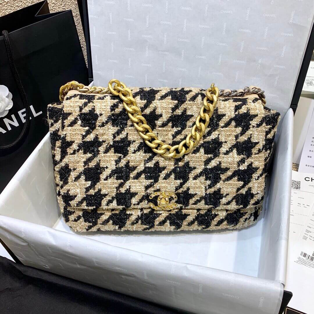 Chanel 19 Maxi Flap Bag AS1162