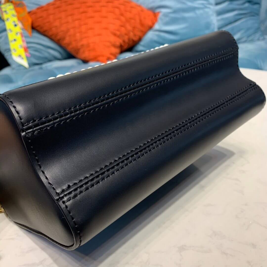 Louis Vuitton Twist MM M44837