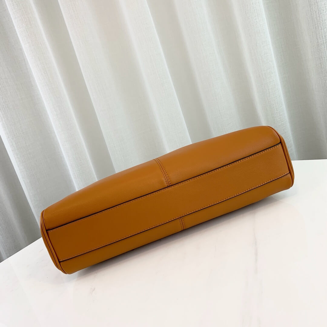 Gucci RE(BELLE) Medium Top Handle Bag 516459