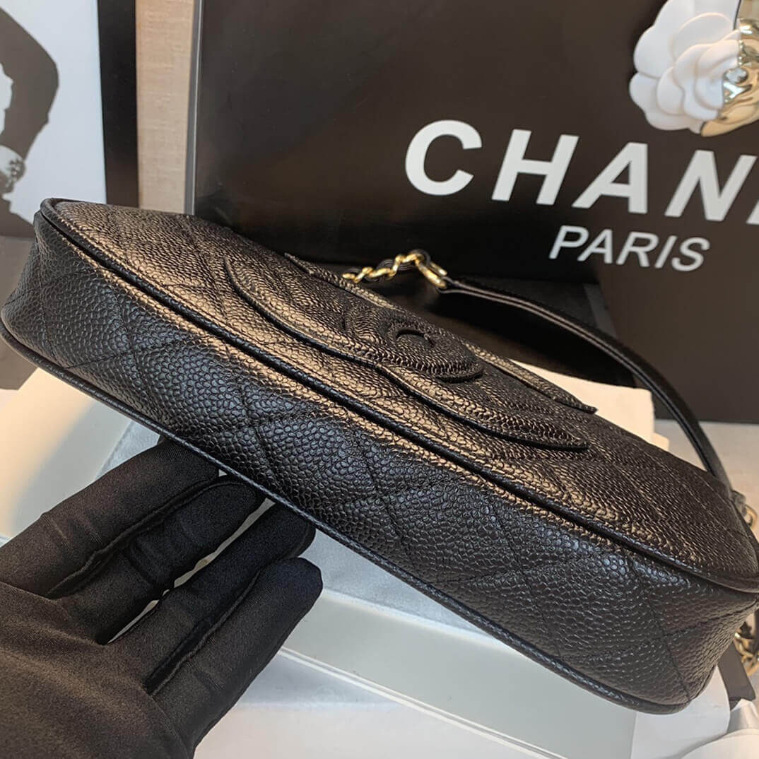 Chanel Grained Leather Hobo Bag B01960