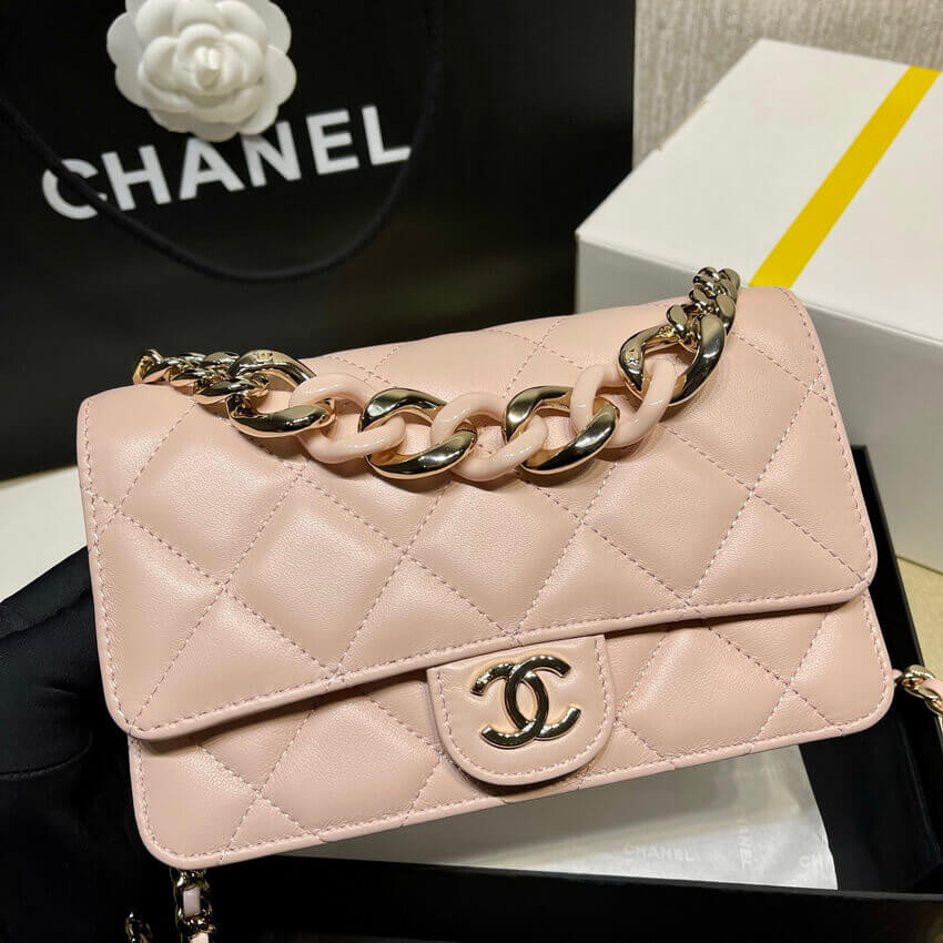 Chanel Lambskin Plexi Quilted Wallet On Chain WOC AP2377