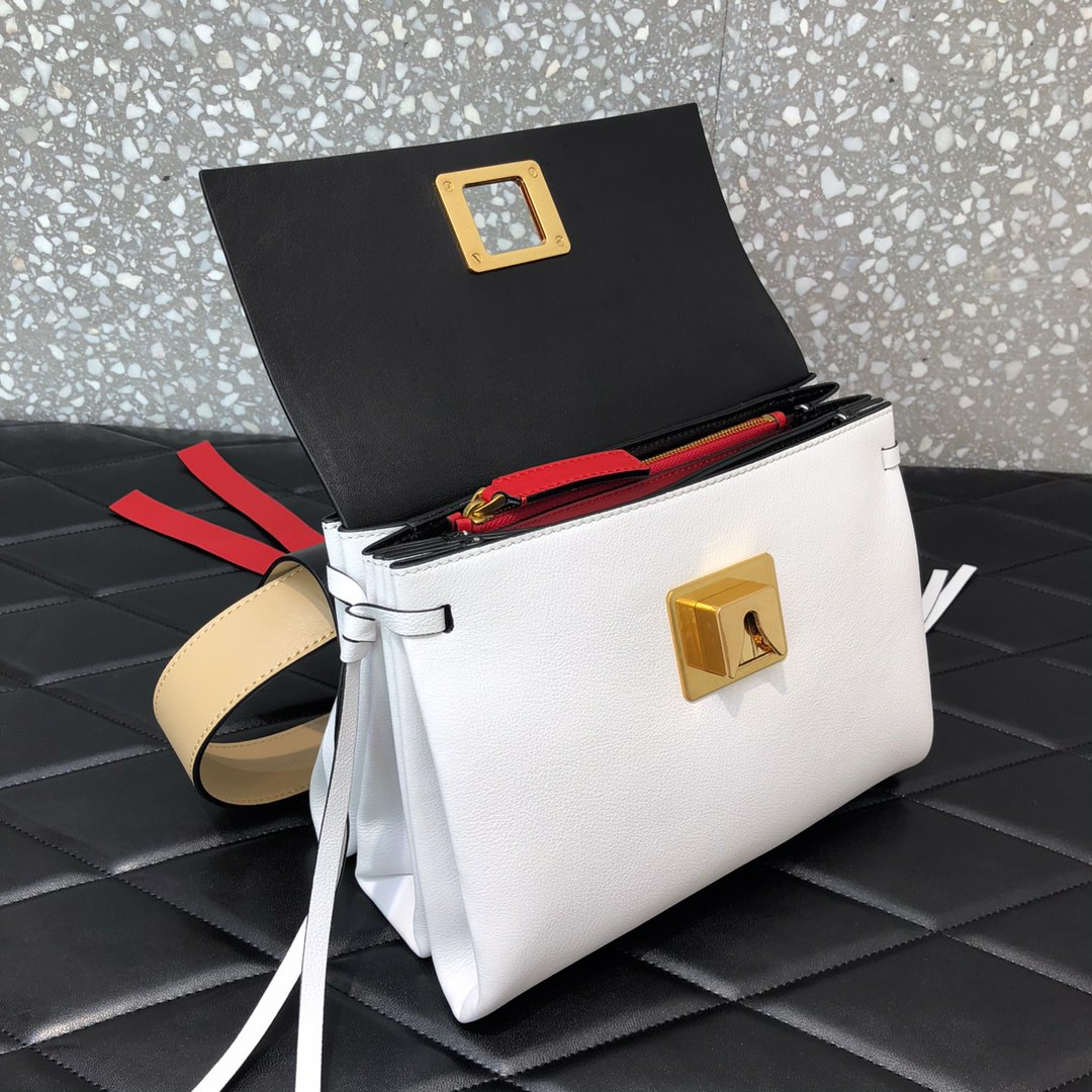 Valentino Garavani Small Vring Smooth Calfskin And Buffalo Leather Shoulder Bag 0003