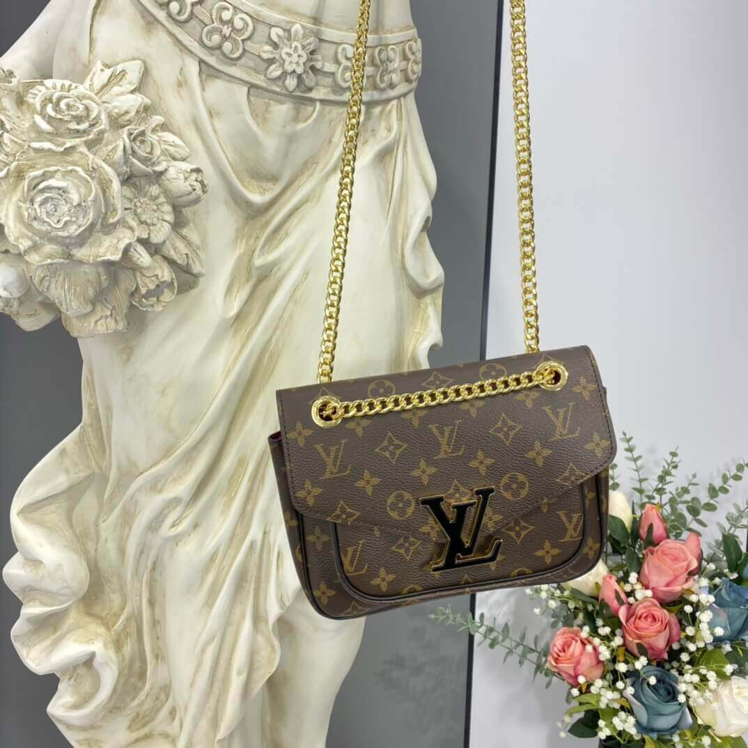 Louis Vuitton Passy Bag M45592