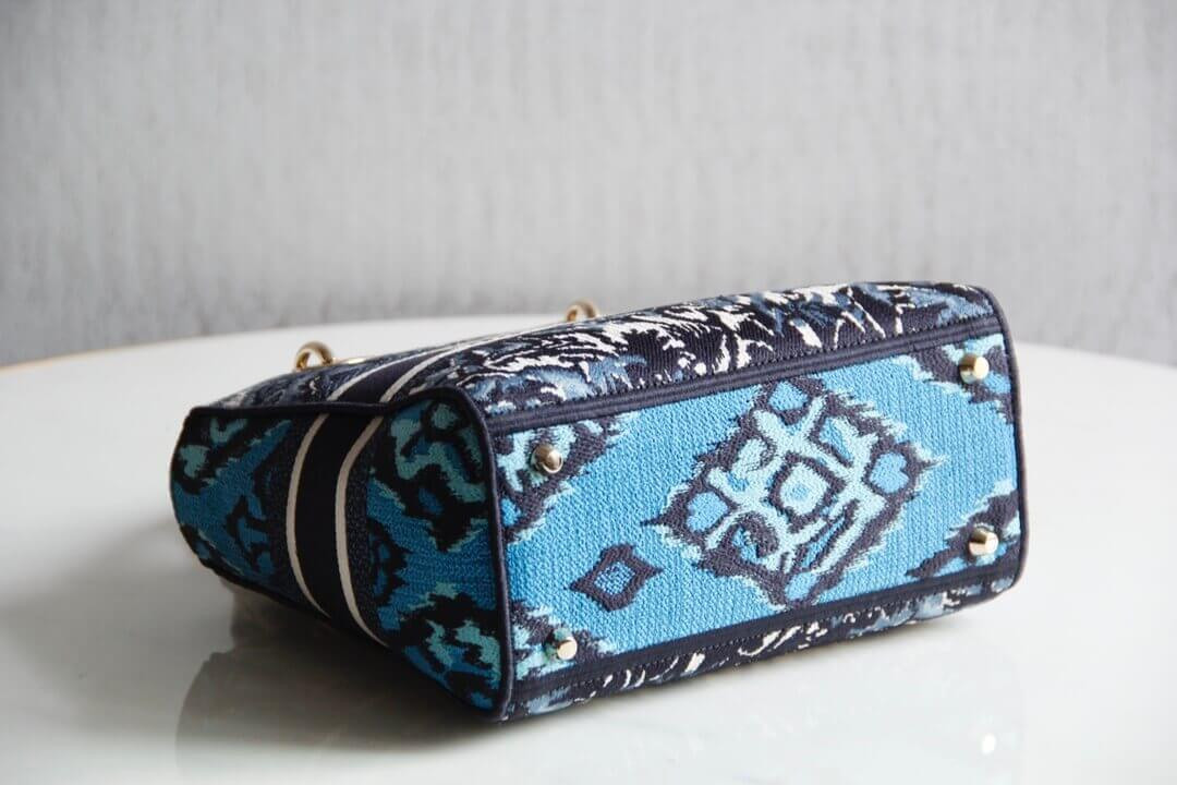 Dior Medium Blue Alms Embroidery Lady D-Lite Bag M0565