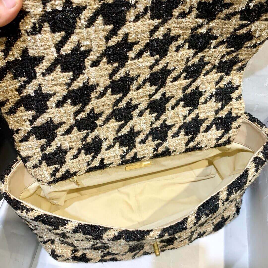 Chanel 19 Maxi Flap Bag AS1162