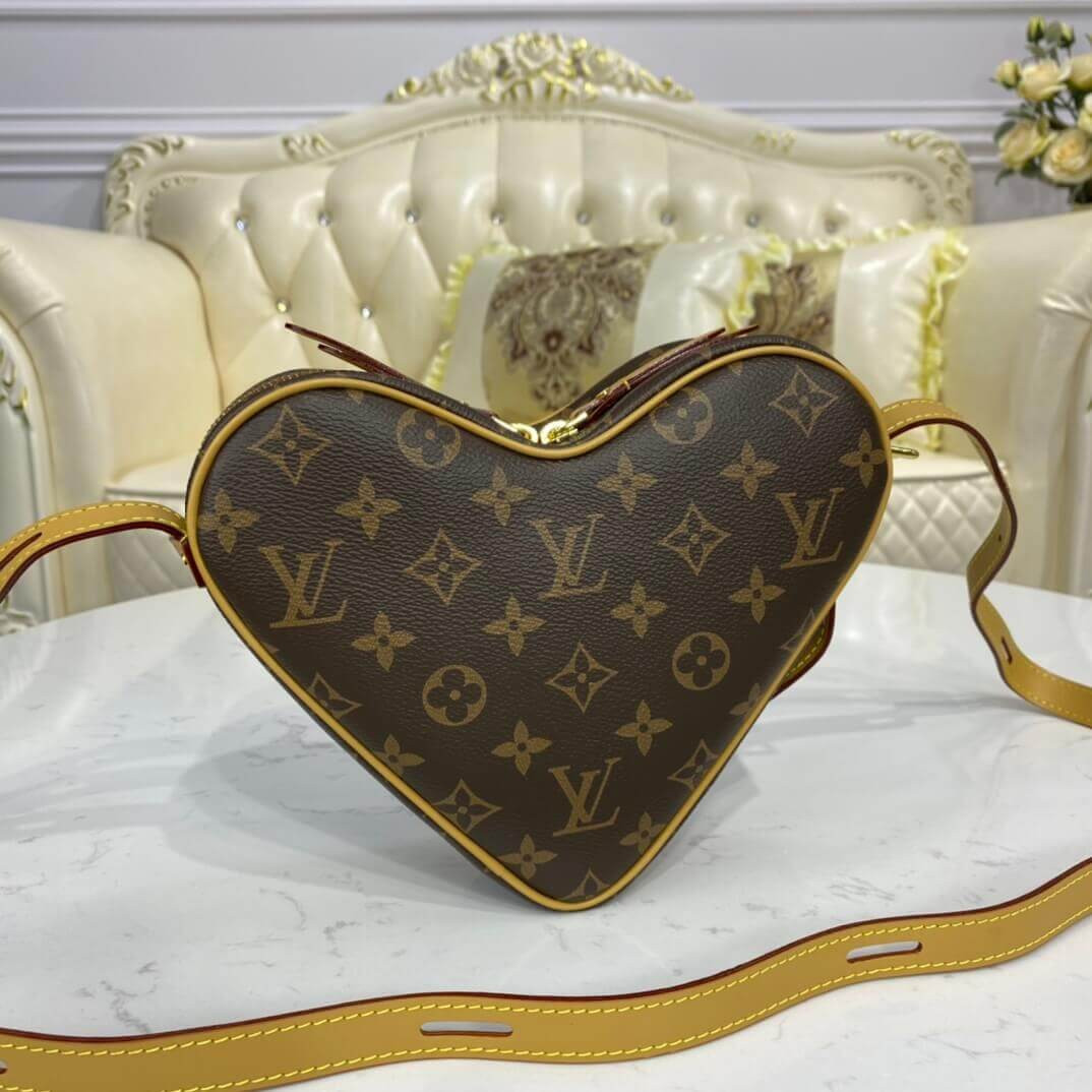 Louis Vuitton Game On Cœur M57456