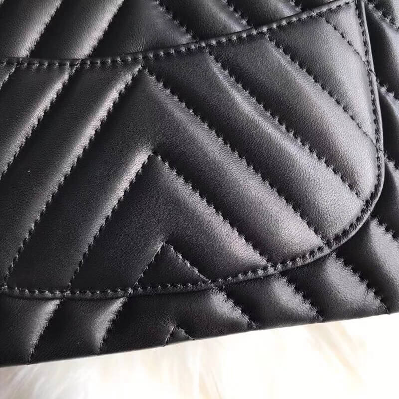 Chanel Chevron Lambskin 17cm Classic Flap Bag 1115