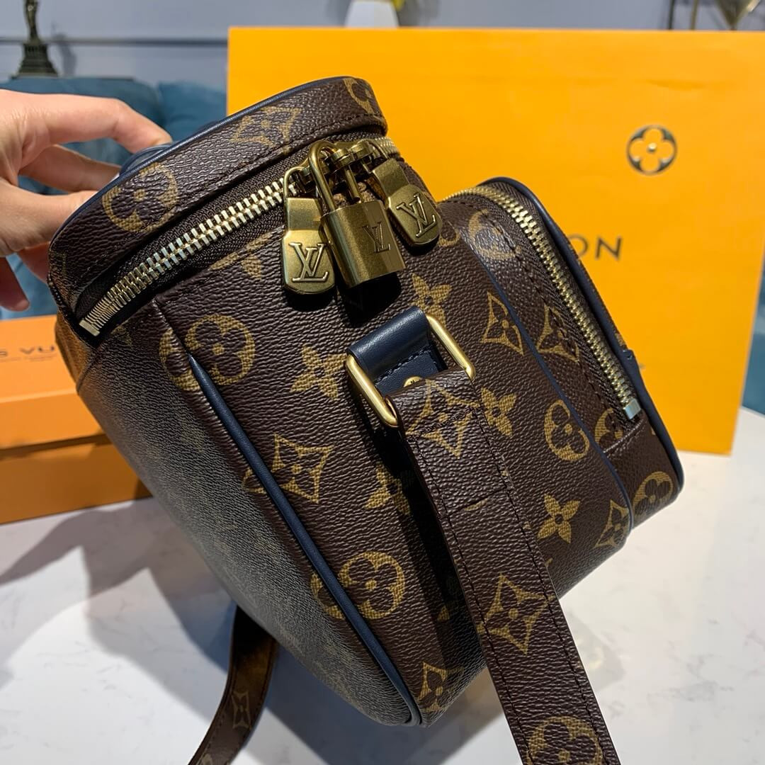 Louis Vuitton Monogram Camera Bag M41510
